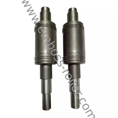 Rouleau de gaufrage en acier pour tuyaux sans soudure avec finition miroir ou mate et tolérance de ±0,01 mm pour le gaufrage de précision