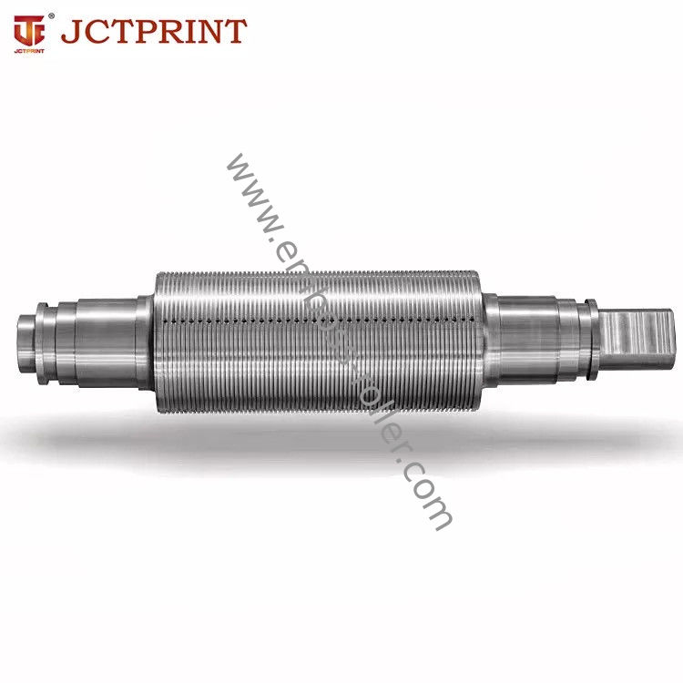 Wyroby ze skóry o kwadratowym wzorze