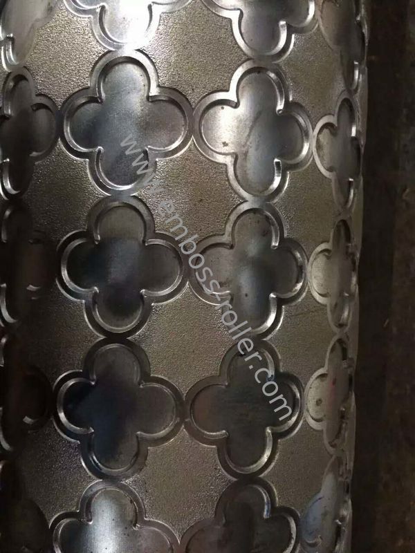 Rouleau de gaufrage et cylindre de gaufrage gravés au laser en acier à outils DC53 avec une dureté HV1100/HRC62
