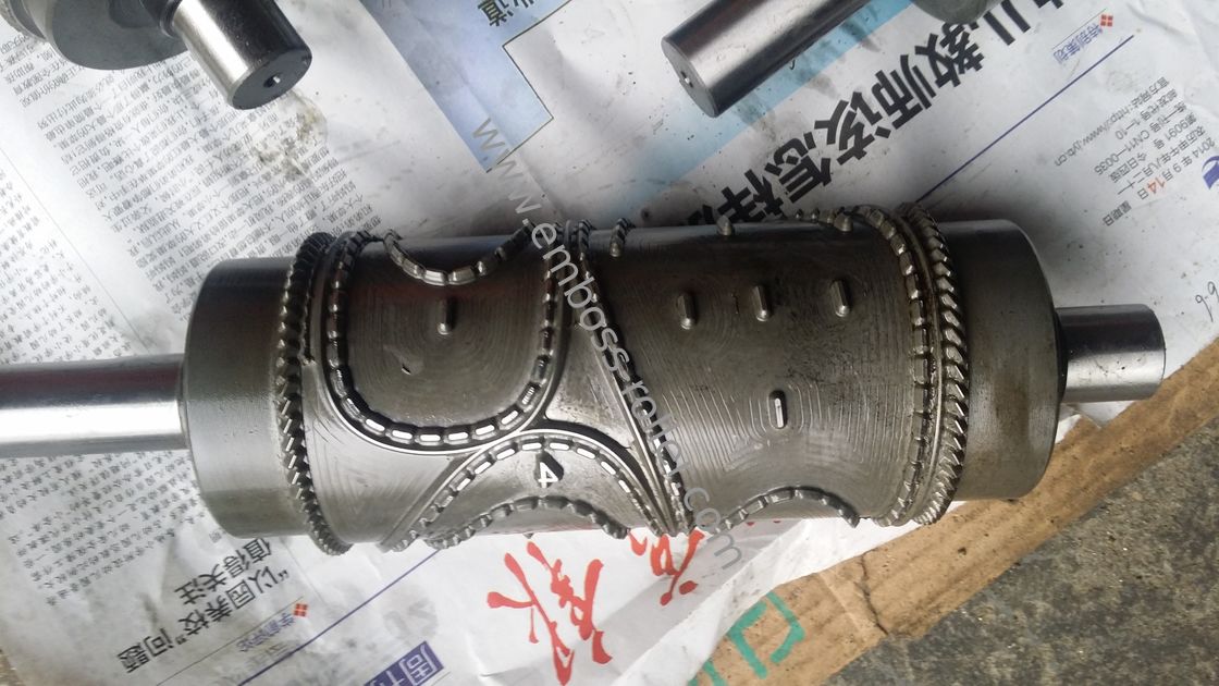 Rouleau d'emboutissage en acier sans soudure pour machine et matériau d'emballage personnalisables